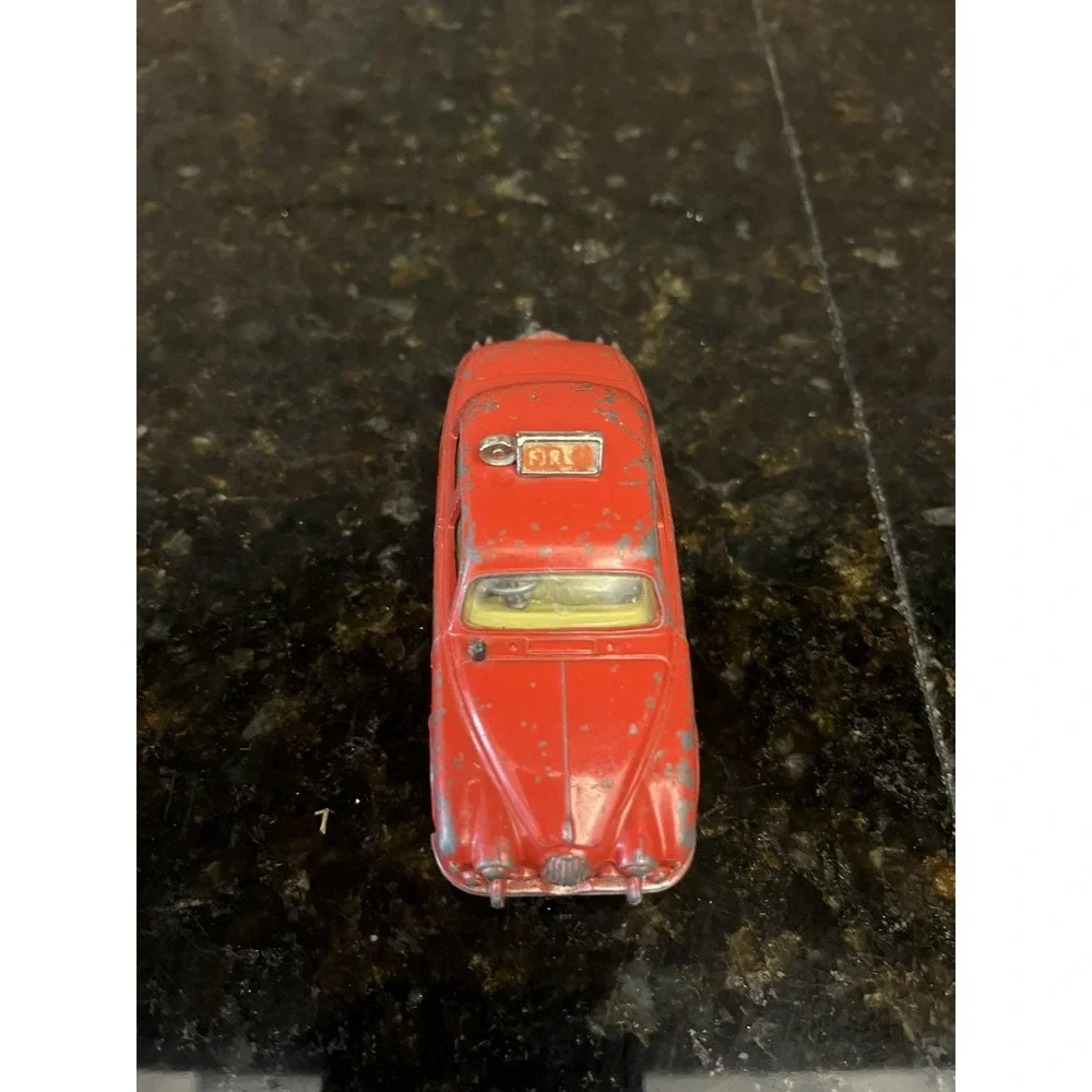 Corgi Toys Jaguar 2.4 Litre Fire‎ Car Red Gt. Britain